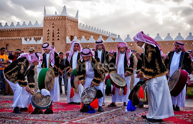 Tradisi yang Mencerminkan Kekayaan Budaya Masyarakat Arab